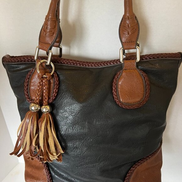 Black and Brown Shoulder bag. - Picture 1 of 9